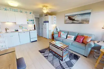 Image de Savannah Beach and Racquet B309 - Bord de l'océan - Piscine - Tennis - WiFi