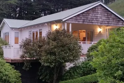 --Woodburn Cottage-- Supérieur autonome rural - 15 minutes de Wellington Cbd