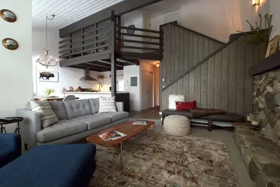 Image de Condo moderne - à pied du River Run Base Lodge