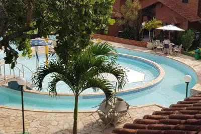 Image de 5 chambres, 4 suites, famille et amis!