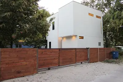 Image de Moderne Cube Maison à 78704 Soco / Bouldin