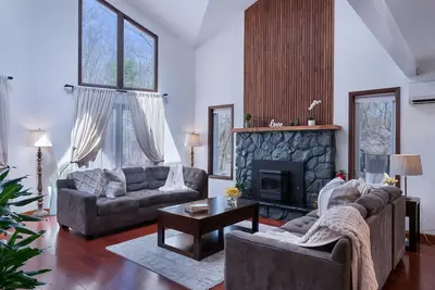 Image de ★★★★★ Cozy House avec une belle TreeHouse Fairytale