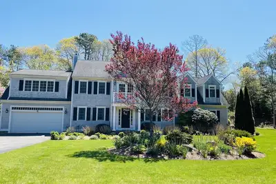 Image de Belle nouvelle maison Osterville, Tous Nouveaux Meubles, Grande Salle De Jeu, Ac, Parking