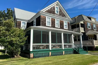 Image de Toute l'année Central Heat & Climatisation Location, Promenade à la plage, 8-10