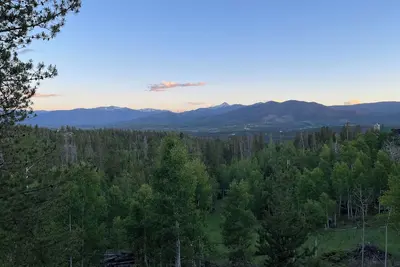 Image de Big Mountain Home avec des vues à couper le souffle; dort 13