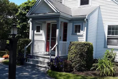 Image de Charmante mer isolée Maison Proche De 3 Plages Et Du Centre-Ville De Hyannis