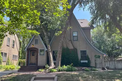 Image de Centre-ville historique de McKennan Park Tudor Kp1404 (5 chambres 2 salles de bain)