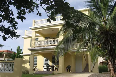 Image de Tres Palmas Steps Beach-3 BRs (225 $) ou 6 BRs (450 $) terrasse sur le toit spectaculaire-Ac