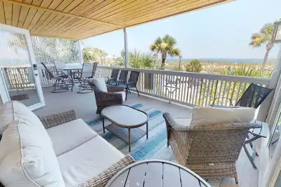 Image de Profitez de la brise de l'océan depuis votre terrasse à quelques pas de la plage - Wi-Fi gratuit