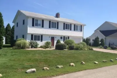 Image de Scarborough - marchez jusqu'à la plage! ! 10 couchages, 2 salles de bain, lumineux et ensoleillé!