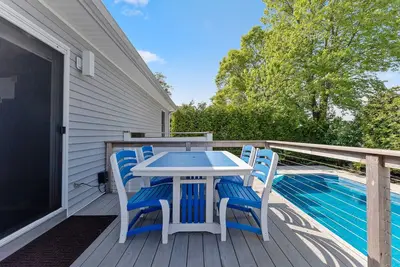 Image de Propriété Tides Away Home avec piscine creusée et animaux acceptés!