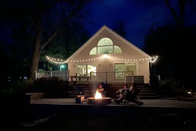 Image de Belle maison sur le lac Palmer tout-sport prĂŞte pour vos prochaines vacances!