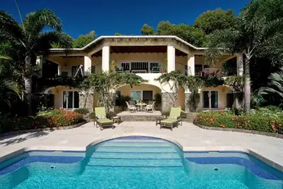Image de Luxe 5 * villa avec piscine privée vue imprenable, parfait pour 2 ou 4 personnes.