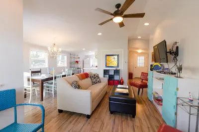 Image de Détendez-vous et profitez de la plage coloniale dans cet appartement de 2 chambres. w / grande vue sur la rivière, 6 couchages