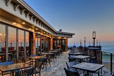 Image de Escapade isolée tranquille avec des vues spectaculaires sur les montagnes