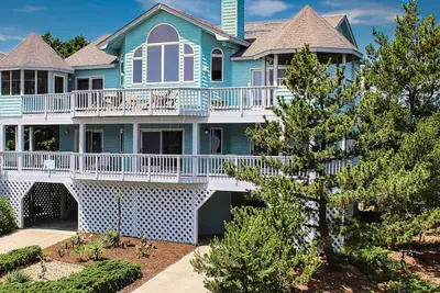 Image de 700 $ d'économie juin, juillet et août: 3 piscines; spa; bains à remous; tennis; 965 Acre Park