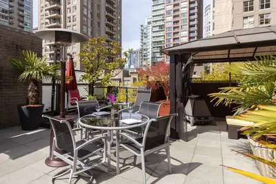 A Gem In The Heart Of Yaletown - Comes With A 750 pieds carrés privée Patio