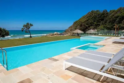 Image de Beachfront Escapes ~ Beach Mansion