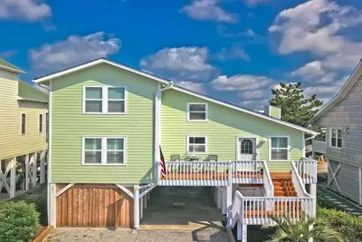 Image de Cottage 5 Chambres avec Canal - 2 Min à pied de la Plage - Embarcadère, Bain à remous, Kayak