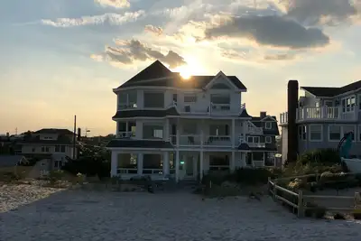 Image de Oceanfront 8 chambres - de superbes vues! Des tonnes d'espace!