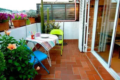 Image de Appartement au dernier étage avec terrasse privée, à Gracia et à quelques minutes de Downtow
