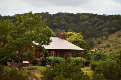 Image de Retraite De Ranch! PRIVÉ-Loin De Tout, Randonnée pédestre, Vignobles, & Romantique