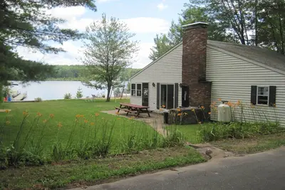 Image de Maison de vacances au bord de l'eau sur le lac Winnisquam, idéale pour les familles
