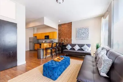 Image de Appartement chic et spacieux de 2 chambres à Manhattan