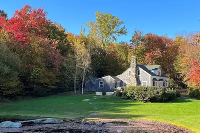 Image de Ferme des années 1800, avec étang, 180 acres, vues MtMansfield, près de Smugglers Notch