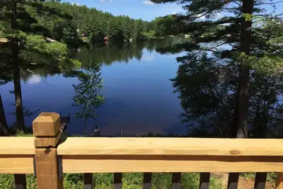 Image de Printemps, Eté, Automne et Hiver = Paisible et facile sur Belleau Lake.