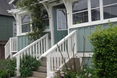 Image de Lovers Point Beach House à la plage et au parcours de golf municipal - Licence n ° 0020