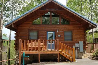 Image de 1mbr / 2ba, 8 personnes, Animaux acceptés, Piscine, vue sur le mont