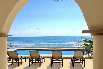 Image de Superbe villa face à la mer des Caraïbes, piscine côté océan - chef disponible