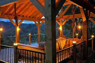 Image de Cabine privée Près de Boone - Great View - bain à remous et randonnée Sentiers / équestres