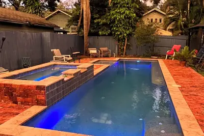 Image de Donwtown Orlando District historique de Thornton Park Jacuzzi avec piscine chauffée au sel