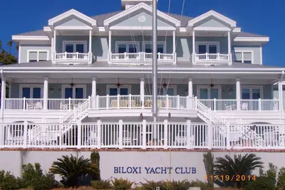 Image de Belle zone élevée du centre-ville de Biloxi - Vue Sur Le Golfe depuis votre véranda