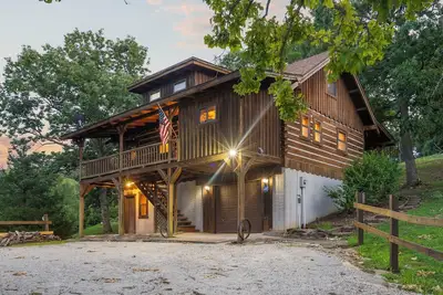 Image de Cozy Lake View Cabin. . Idéal pour toute la famille avec 26 acres à explorer