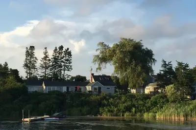 Image de Maison de famille sur l'étang Ninigret à Arnolda East