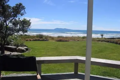 Image de Waihi Beach - Beach Front Bach
