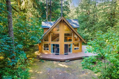 Image de À côté de la forêt Mt Hood Nat'l et de la rivière Zig Zag - 3br / 2ba Custom Home