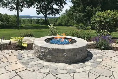 Image de Hodgkins 'House, près de l'Acadie, Bar Harbor avec vue sur l'océan de Eastern Bay.