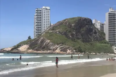Image de Ajustement confortable et excellent emplacement, plage d'Enseada Guarujá!