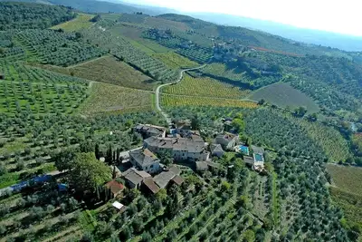 Image de Retraite de rĂŞve dans les vignobles du Chianti
