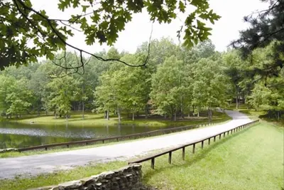 Image de Séjournez dans notre rustique Hunting Lodge