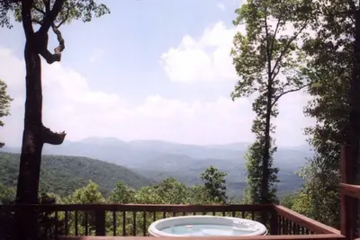 Image de Vues spectaculaires sur les montagnes, près d'Asheville, grandes terrasses, bain à remous, WiFi