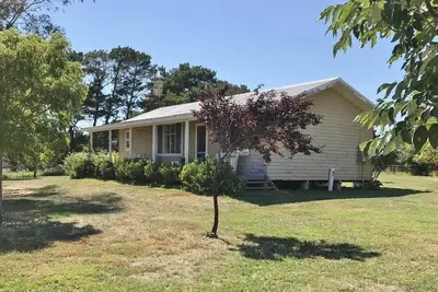 Image de Warego Cottage, O'Connell - Profitez de la paix d'un cadre rural