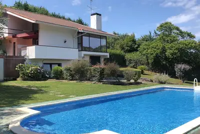 Image de Villa entière avec piscine et vue imprenable
