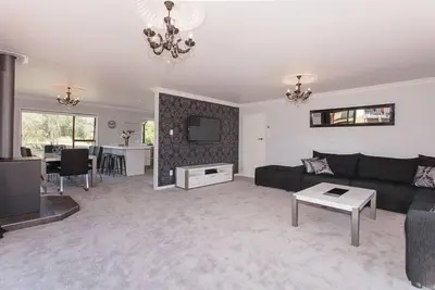Image de Fabuleuse maison rénovée avec 5 chambres et 3 salles de bains
