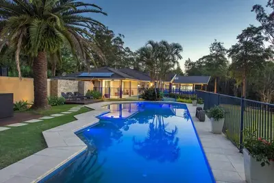 Image de Emerald Beach Lake Front Estate