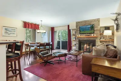 Image de 5 étoiles 2bd / 2ba Condo Steps From The Bahn Gondola Aigle Et Lionshead école de ski